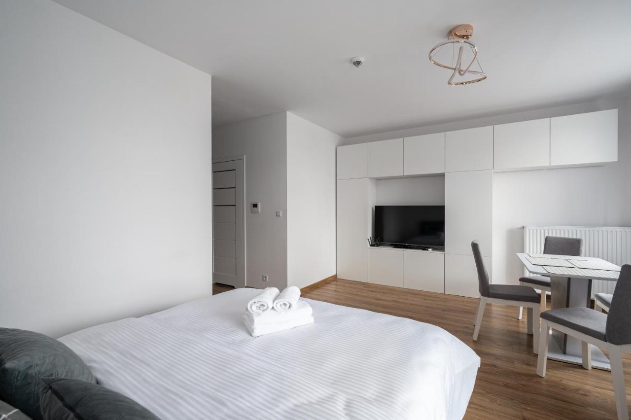 Modern Space Glamour Apartment Warsaw